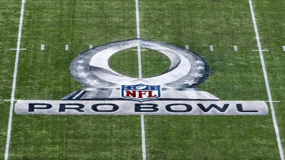 NFL Offensive Players in the lead to make the Pro Bowl this year